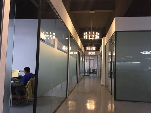 中山市橫欄鎮(zhèn)鋒上照明電器廠