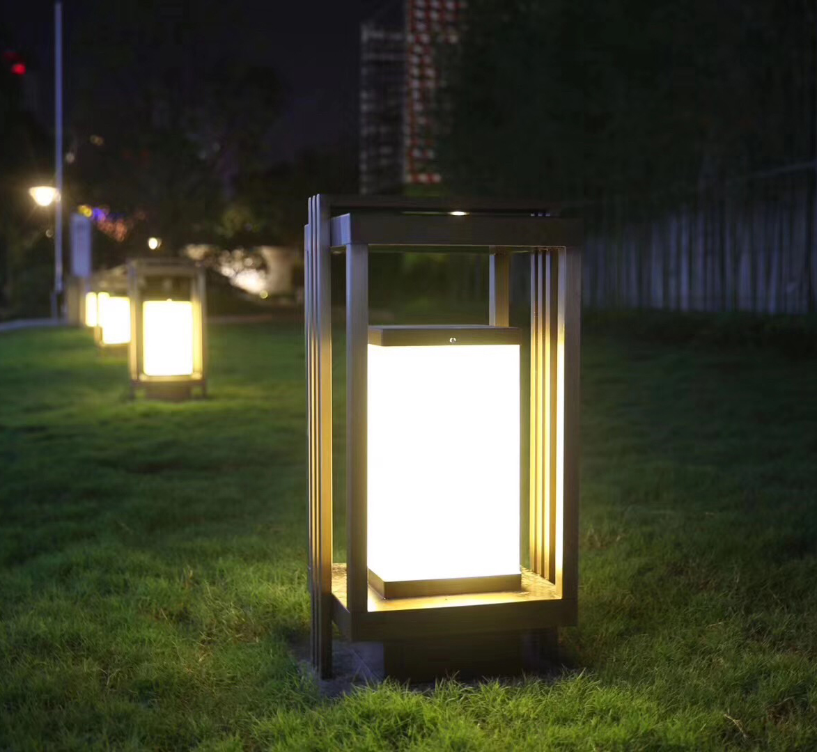 特色定制款草坪燈 - 廣東陸創照明科技-專業生產和加工戶外工