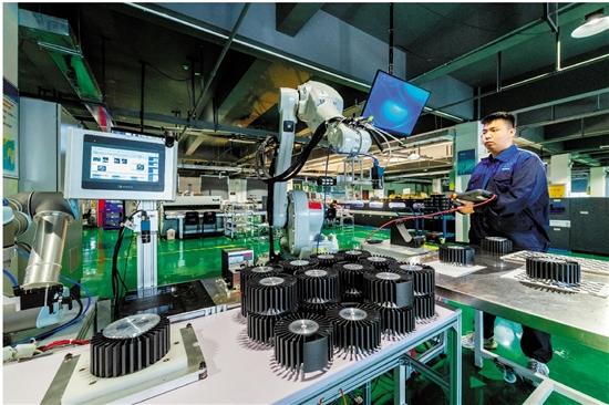 小小路燈的低碳門道 南潯明朔科技專注照明產品節能創新