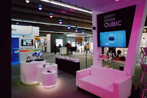 調調科技推全球首款雙光源智能射燈